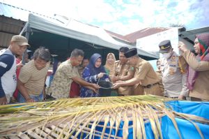 Serahkan Bantuan Penghapusan Kemiskinan Ekstrim, Hayarna : Kita Harap Berhasil dan Berkesinambungan