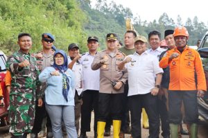 Pencarian Korban Longsor di Bonglo Dihentikan, Kapolres Luwu : Terima Kasih Sinergitas Tim SAR Gabungan