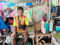 Tiar, Jukir Pasar Sentral Parimo yang Menyimpan Luka Bencana dan Mengejar Asa Jadi Pedagang